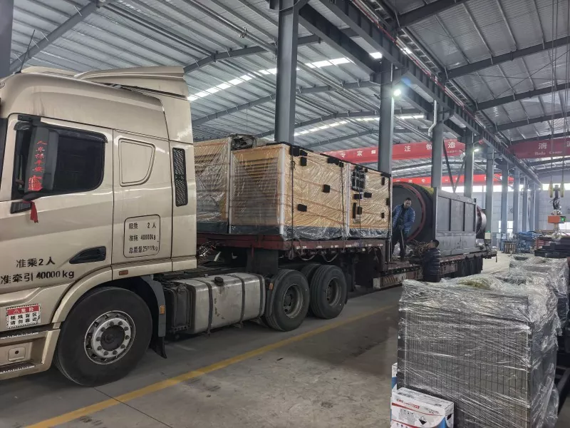 ଜିନ୍କି ଖଣି ଯନ୍ତ୍ର Russia ଷକୁ ଡ୍ରମ୍ ପୃଥକ ଏବଂ ସହାୟକ ଉପକରଣର ଏକ ବ୍ୟାଚ୍ ପଠାଏ |