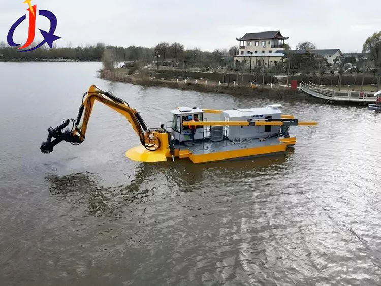 Amphibious Cutter Suction Dredger